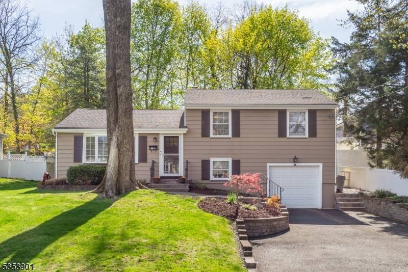 Cedar Grove Twp., NJ 07009,4 Woodlawn Ter