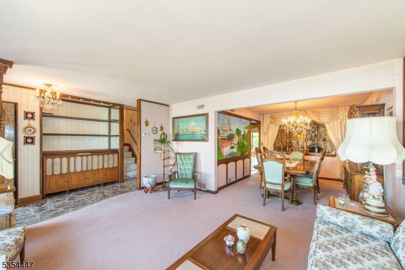 Dumont Boro, NJ 07628,49 Harrison St
