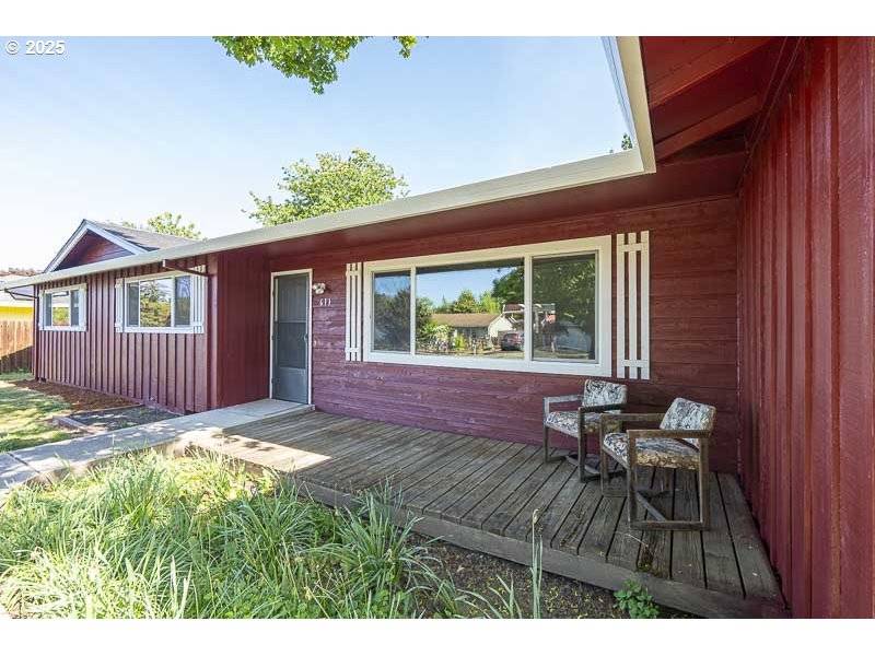 Sheridan, OR 97378,611 NE BOCKES LOOP