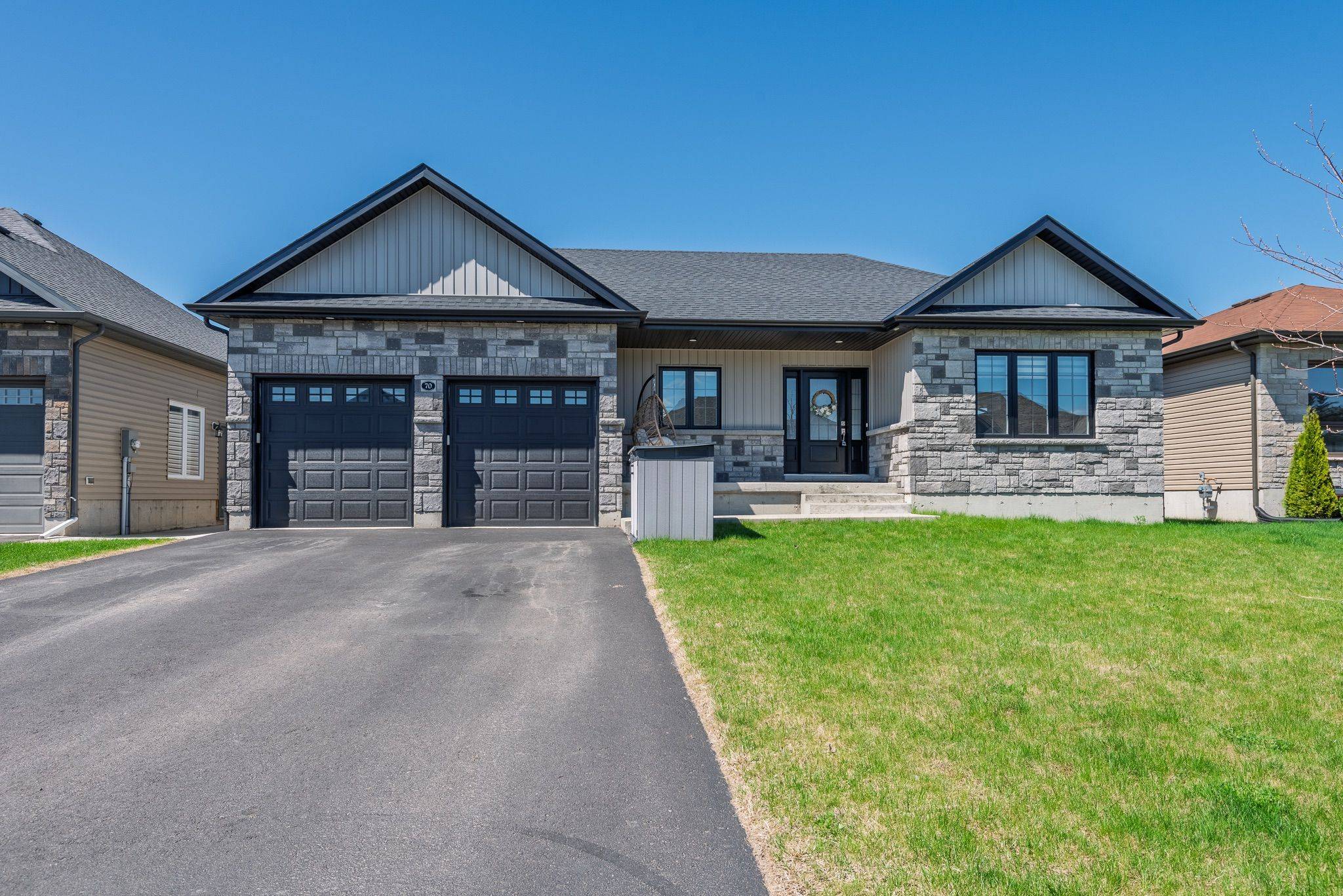 Petawawa, ON K8H 0E9,70 Noble CRES
