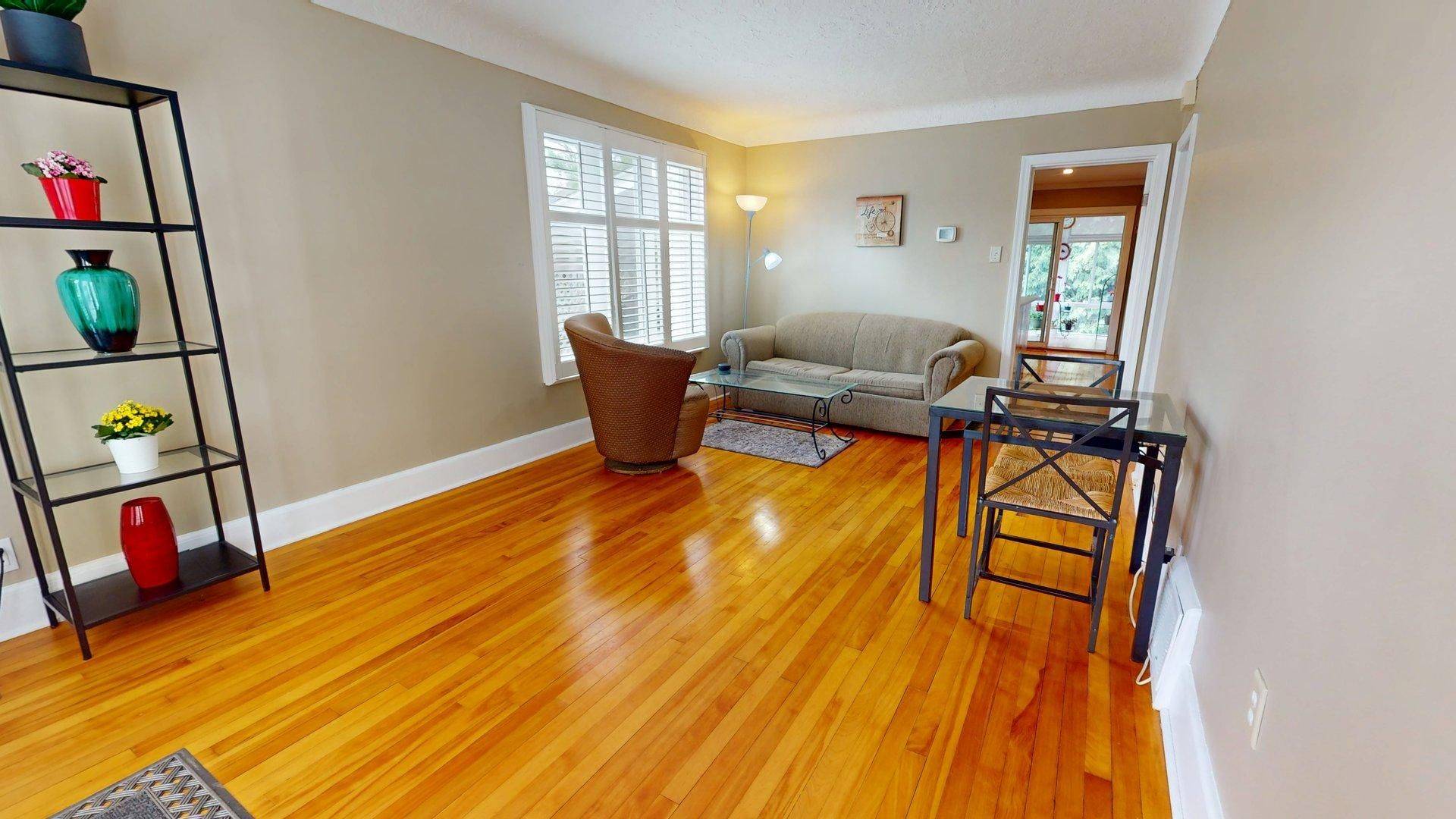 Britannia - Lincoln Heights And Area, ON K2B 5W9,180 Britannia RD