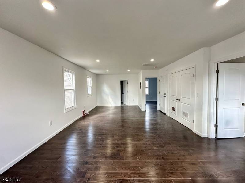 Newark City, NJ 07107,105 S 7Th St Apt 2