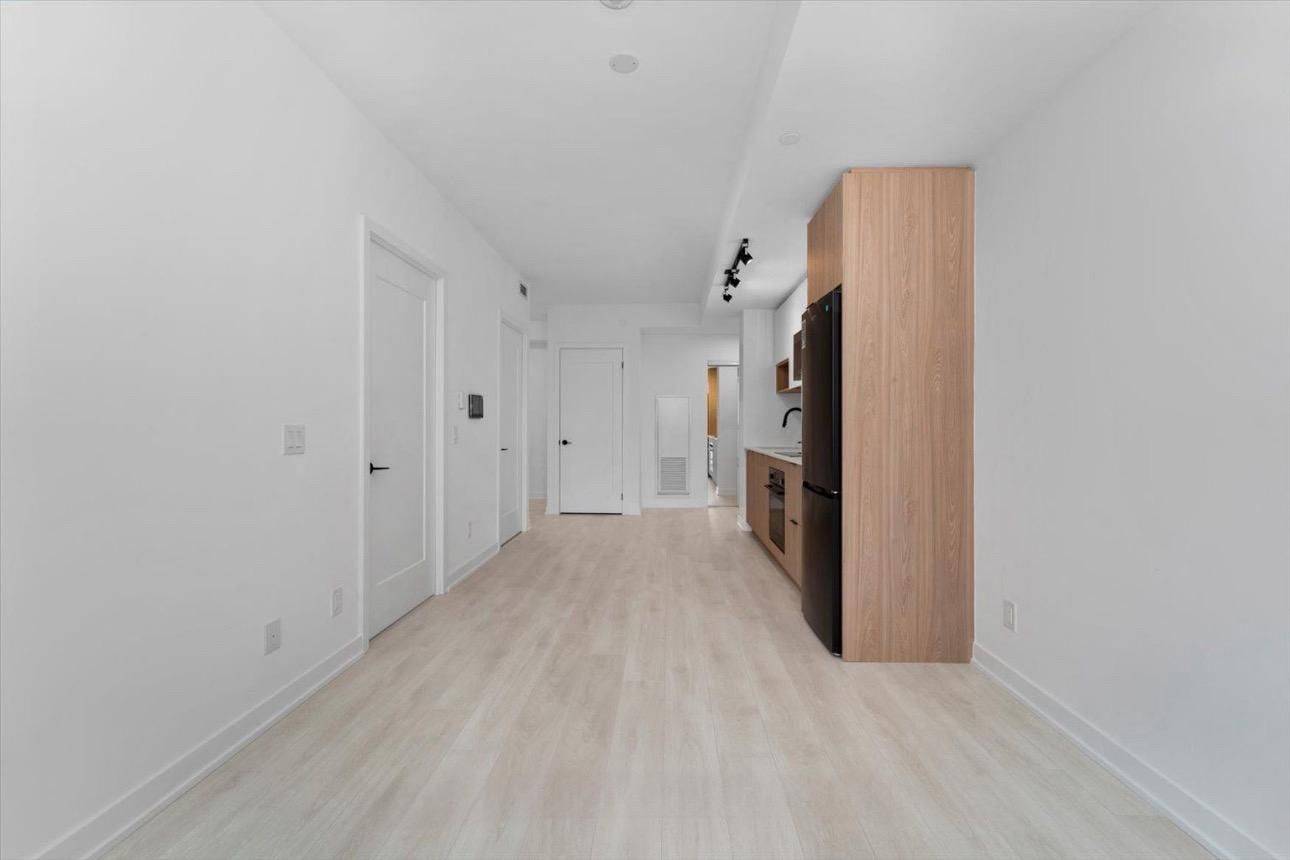 Toronto C08, ON M5A 0W7,5 Defries ST #3013