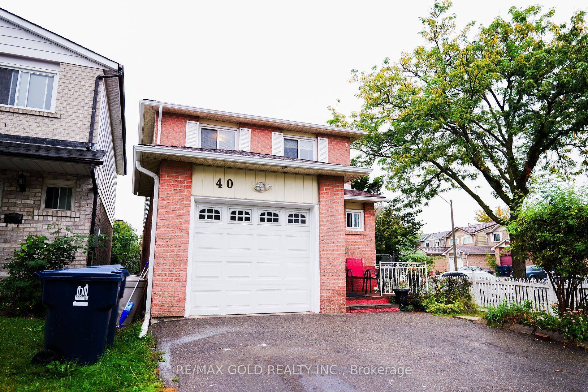 Toronto W10, ON M9W 6C6,40 Glen Hollow AVE
