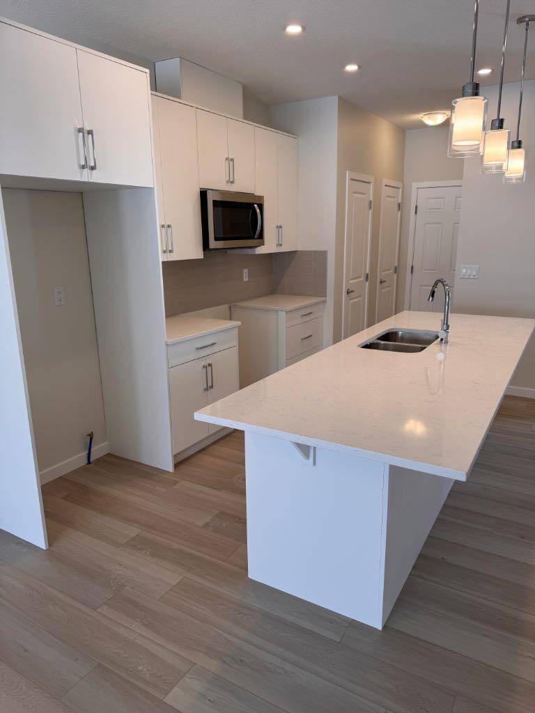 Calgary, AB T2X5R9,52 Wolf Hollow RD SE