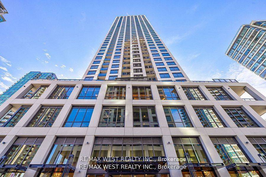 Mississauga, ON L5B 0N3,36 Elm DR W #3101