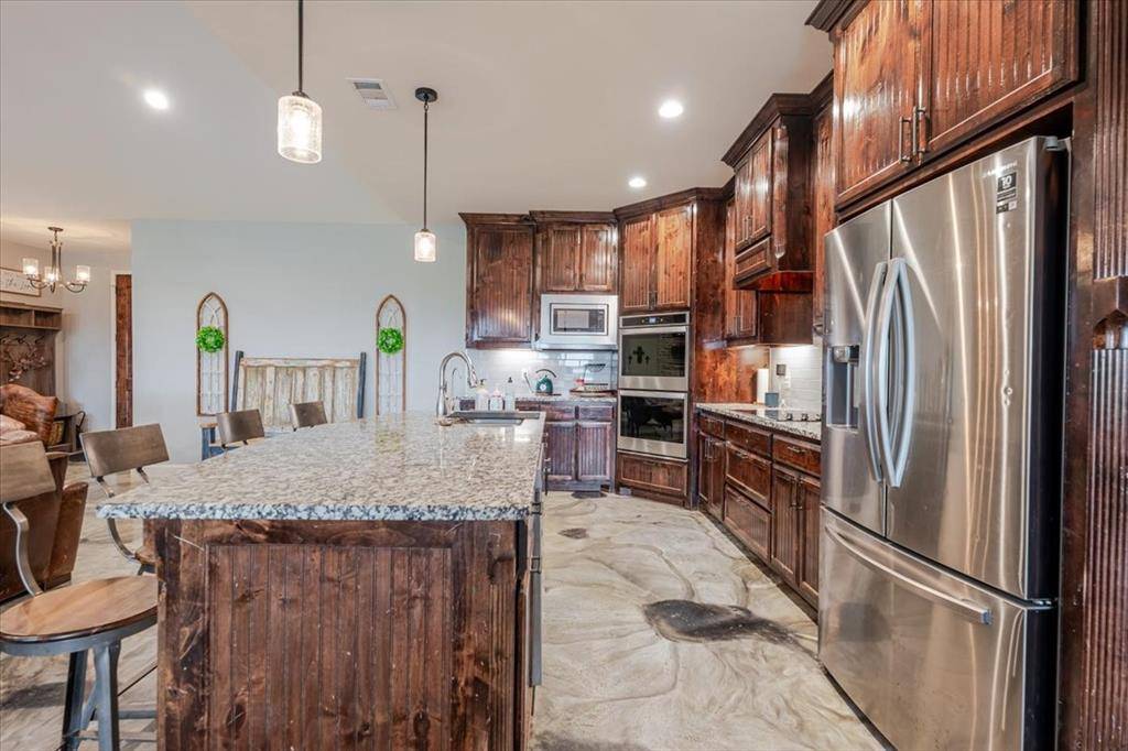 Perrin, TX 76486,1061 N Whitt Road