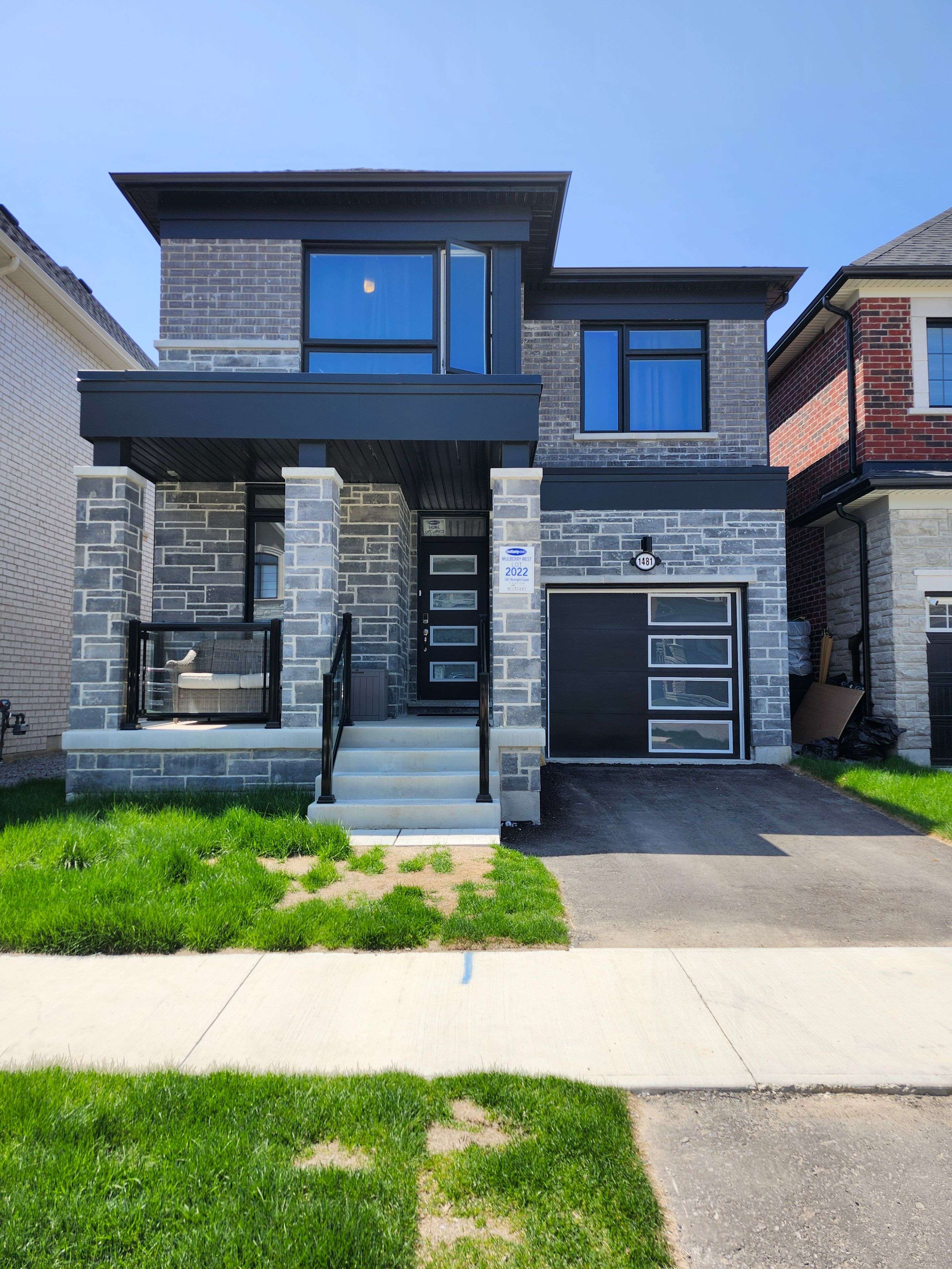 Pickering, ON L1X 0N8,1481 Mockingbird SQ