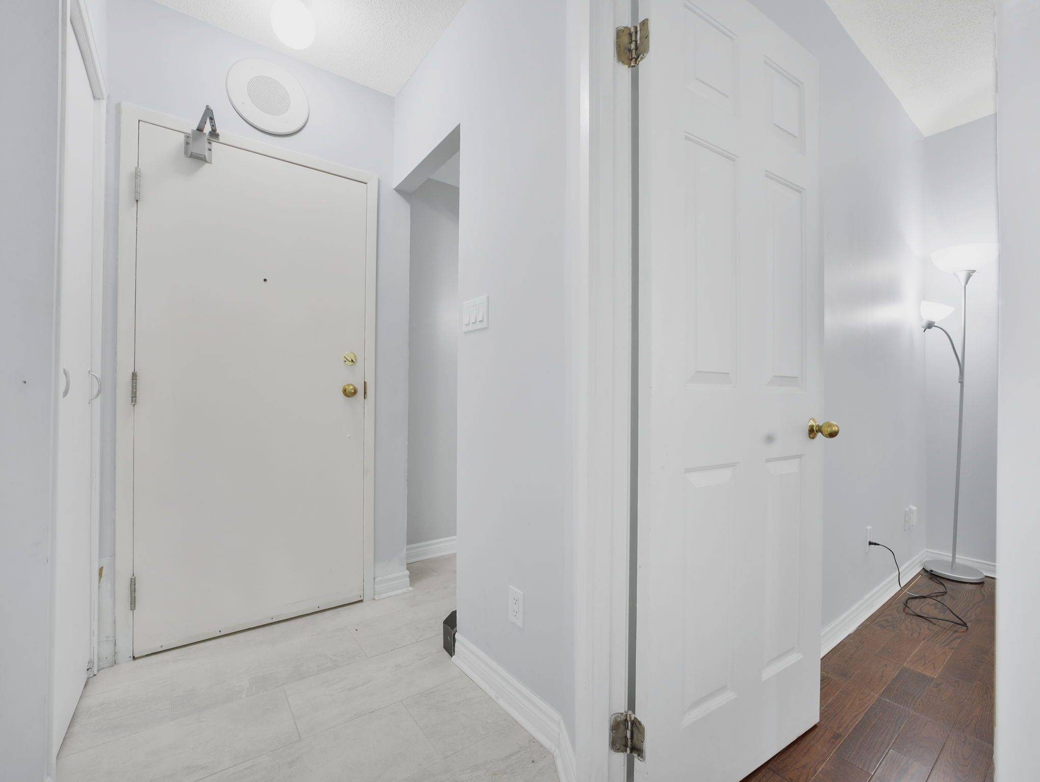 Hamilton, ON L8V 4W4,36 James ST S #703