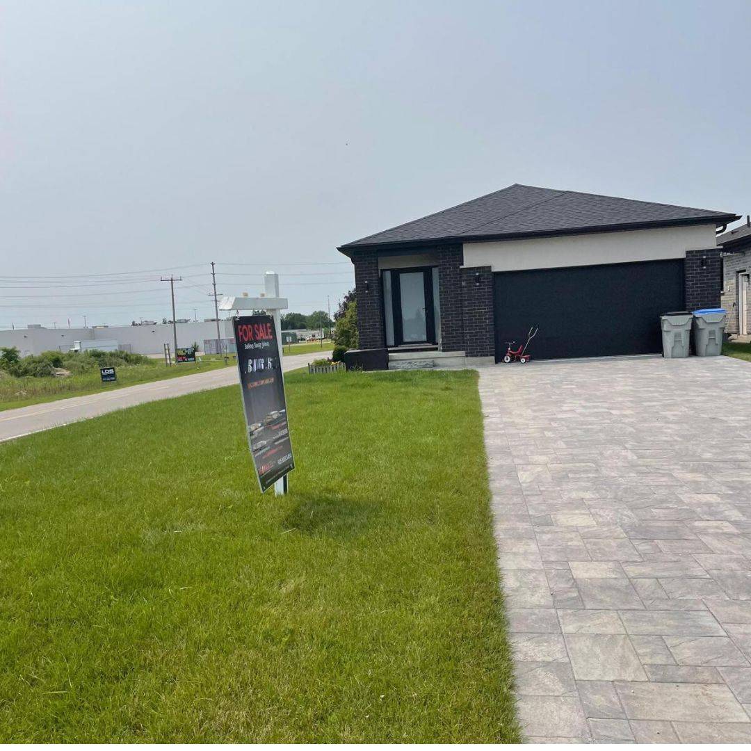Strathroy-caradoc, ON N7G 2J3,42 Alexander CIR