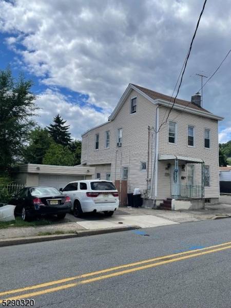 Paterson City, NJ 07502,387-391 Prakness Ave