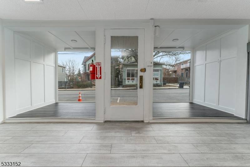 Flemington Boro, NJ 08822,133 Main St
