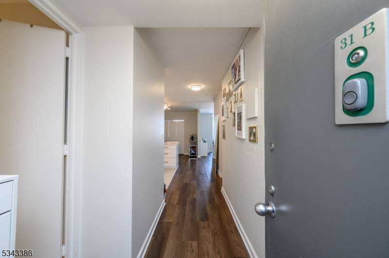 Guttenberg Town, NJ 07093,7004 John F Kennedy Blvd E #31B