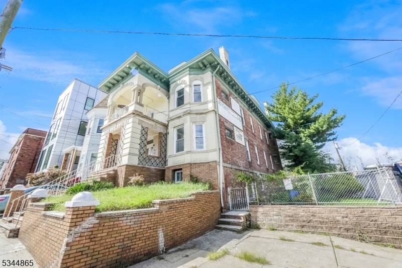 Union City, NJ 07087,3311 Pleasant Ave