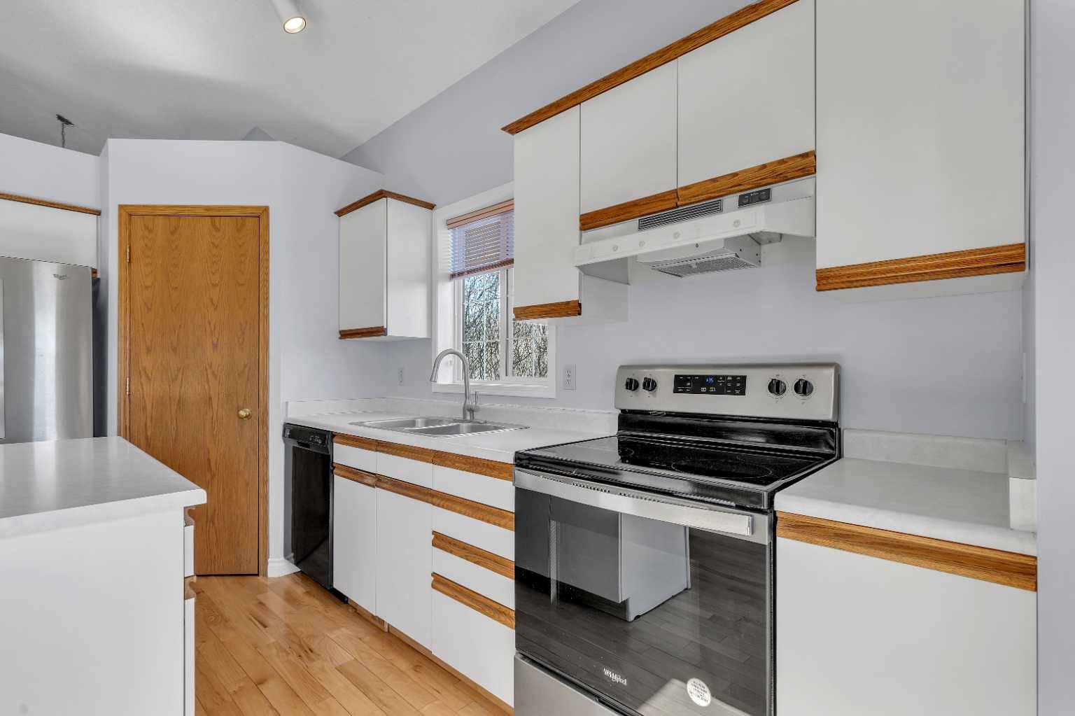 Calgary, AB T3A 5K4,31 Hidden PARK NW