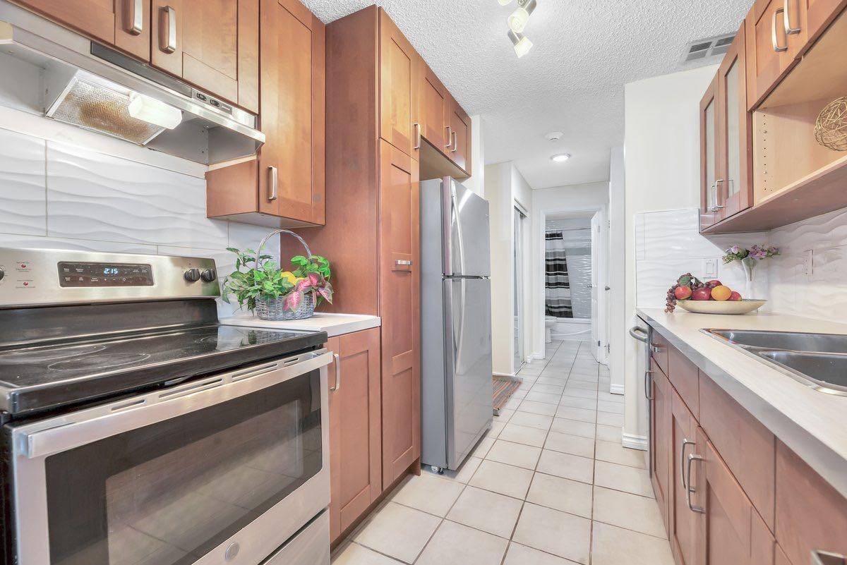 Calgary, AB T3C 3T9,550 Westwood DR SW #113