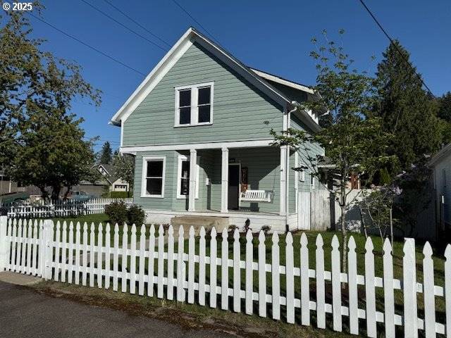 Oregon City, OR 97045,122 CENTER ST