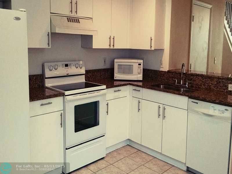 Weston, FL 33327,1381 BARCELONA WY  #2-26