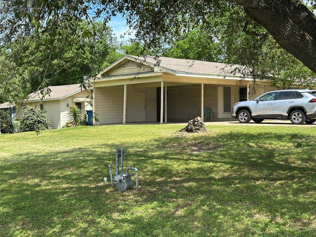 Mexia, TX 76667,1101 E Palestine Street