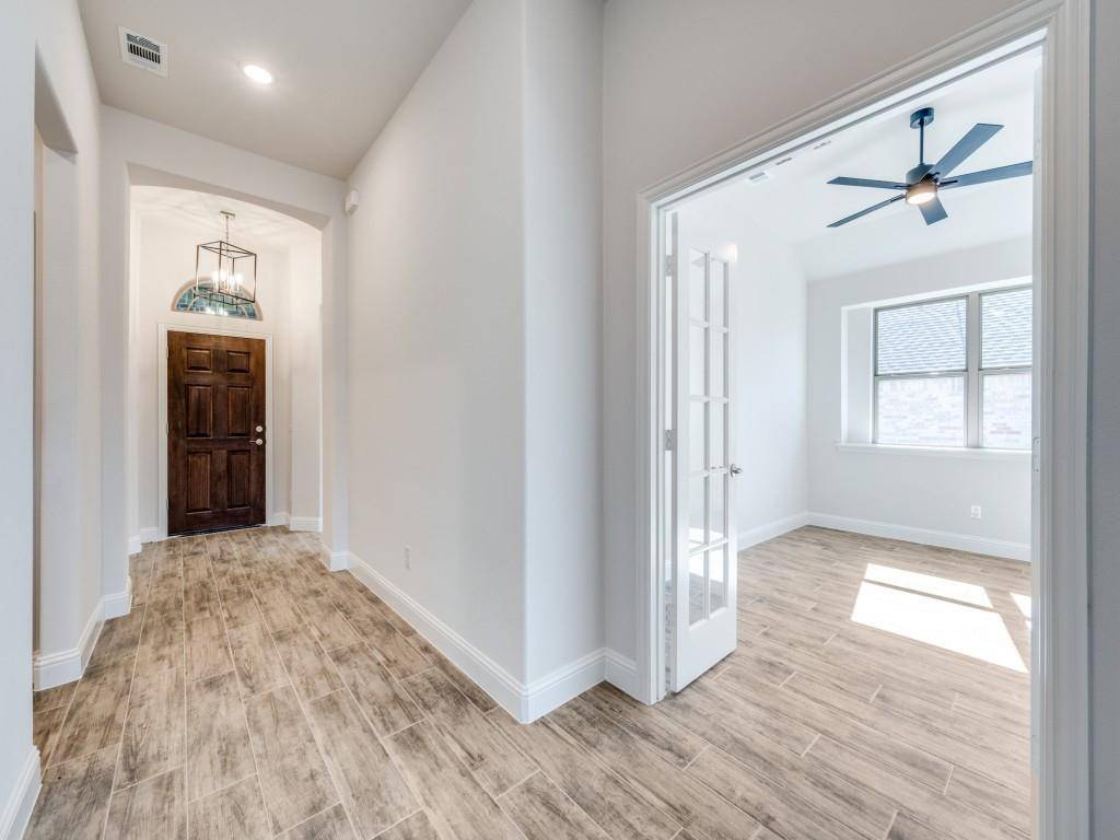 Collinsville, TX 76233,804 Mary Lee Lane