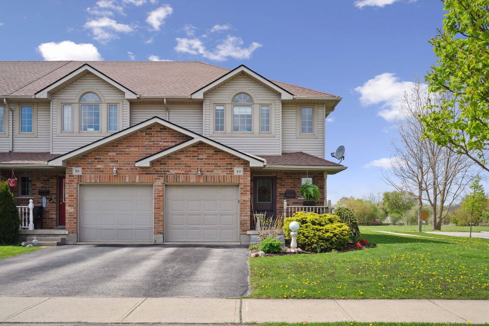 Stratford, ON N5A 7Z4,40 Hyde RD