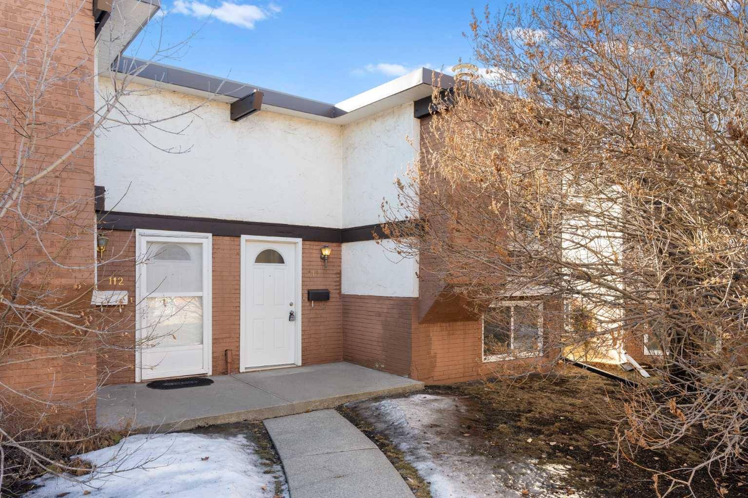 Calgary, AB T1Y 2V7,111 Pinemont Bay NE