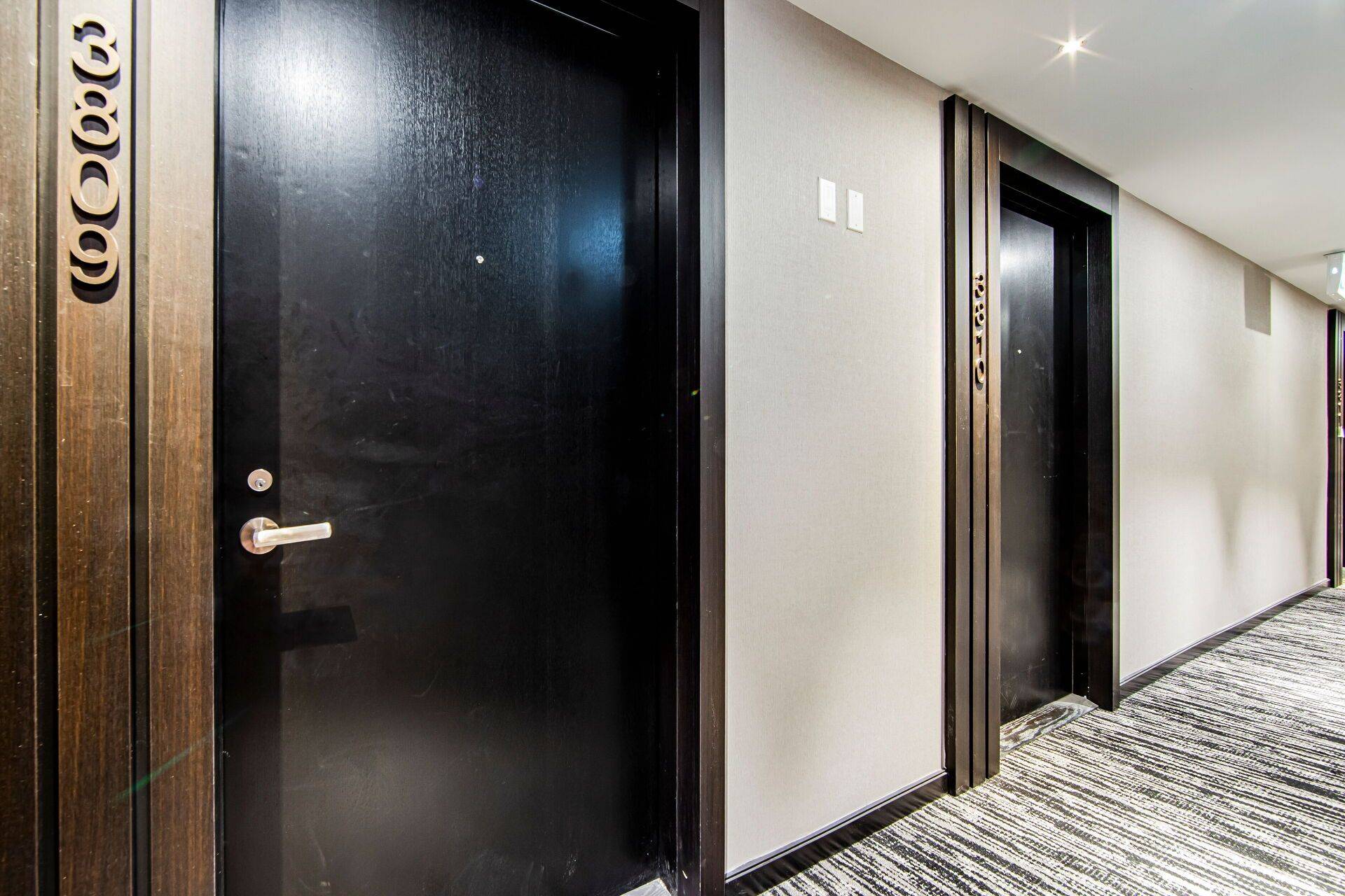 Toronto C08, ON M4Y 1Y4,501 Yonge ST #3809