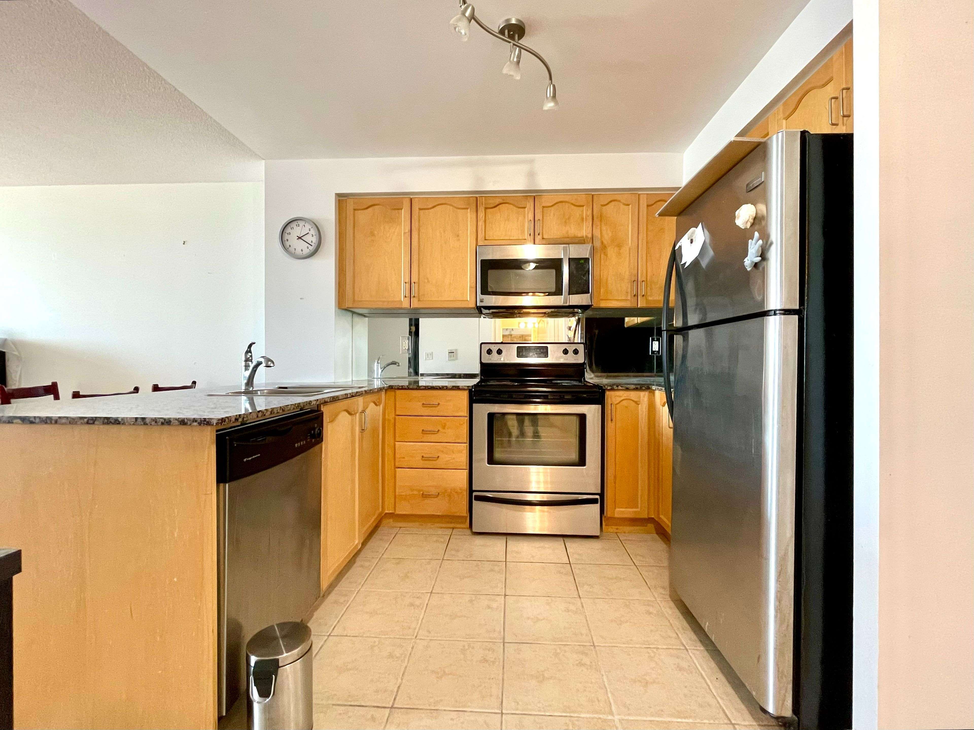 Toronto C10, ON M4P 0A3,212 Eglinton AVE E #1802