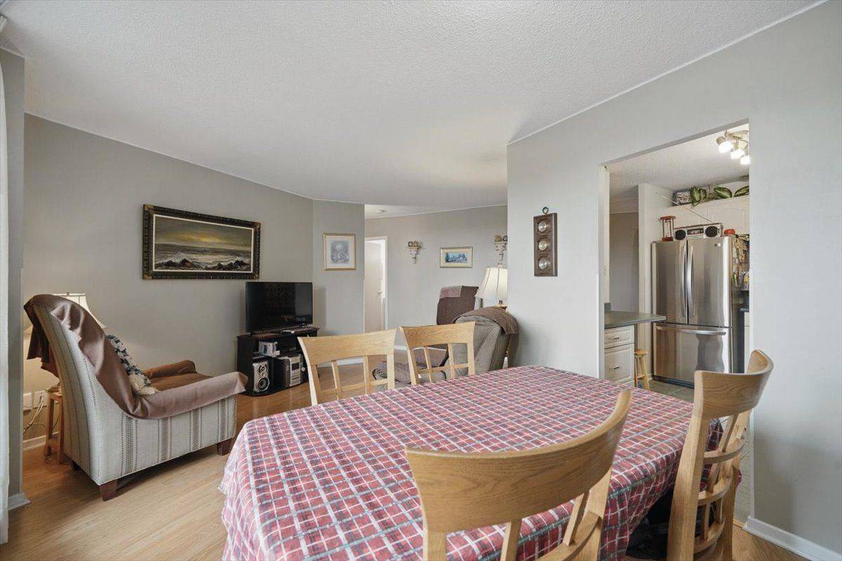 Mooneys Bay - Carleton Heights And Area, ON K2C 3L6,900 Dynes RD #309