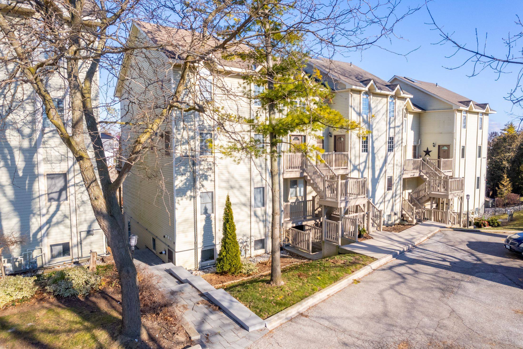 Lambton Shores, ON N0M 1T0,40 ONTARIO ST S #16