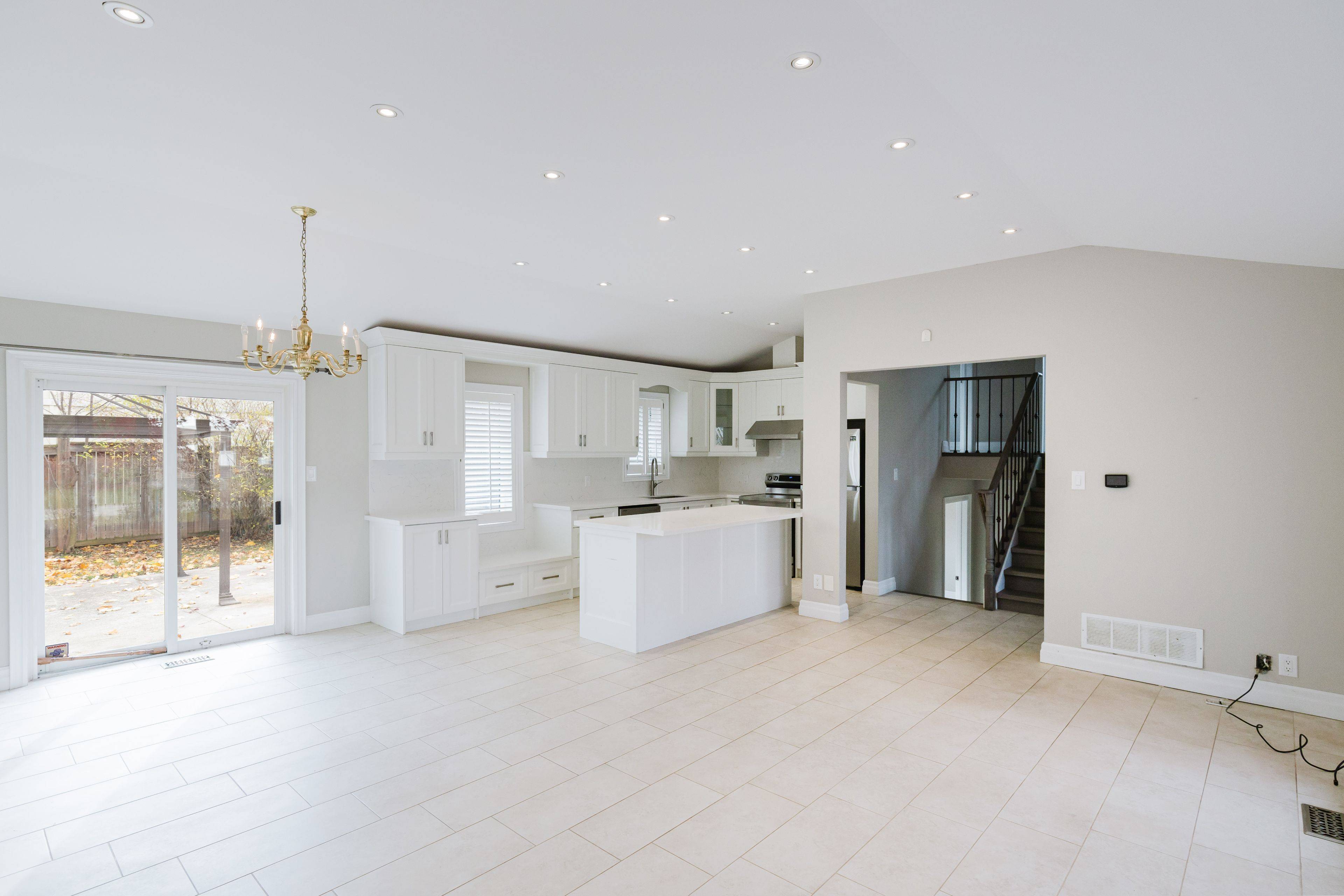 Oakville, ON L6L 2J8,1198 Willowbrook DR S
