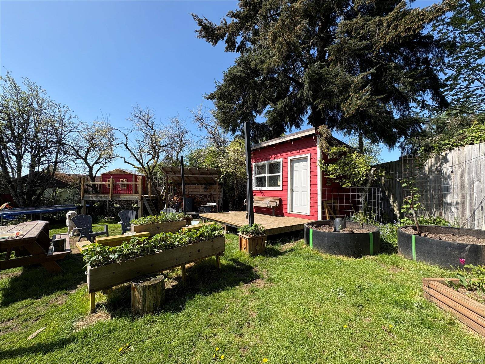 Sooke, BC V9Z 0H1,6716 Ayre Rd