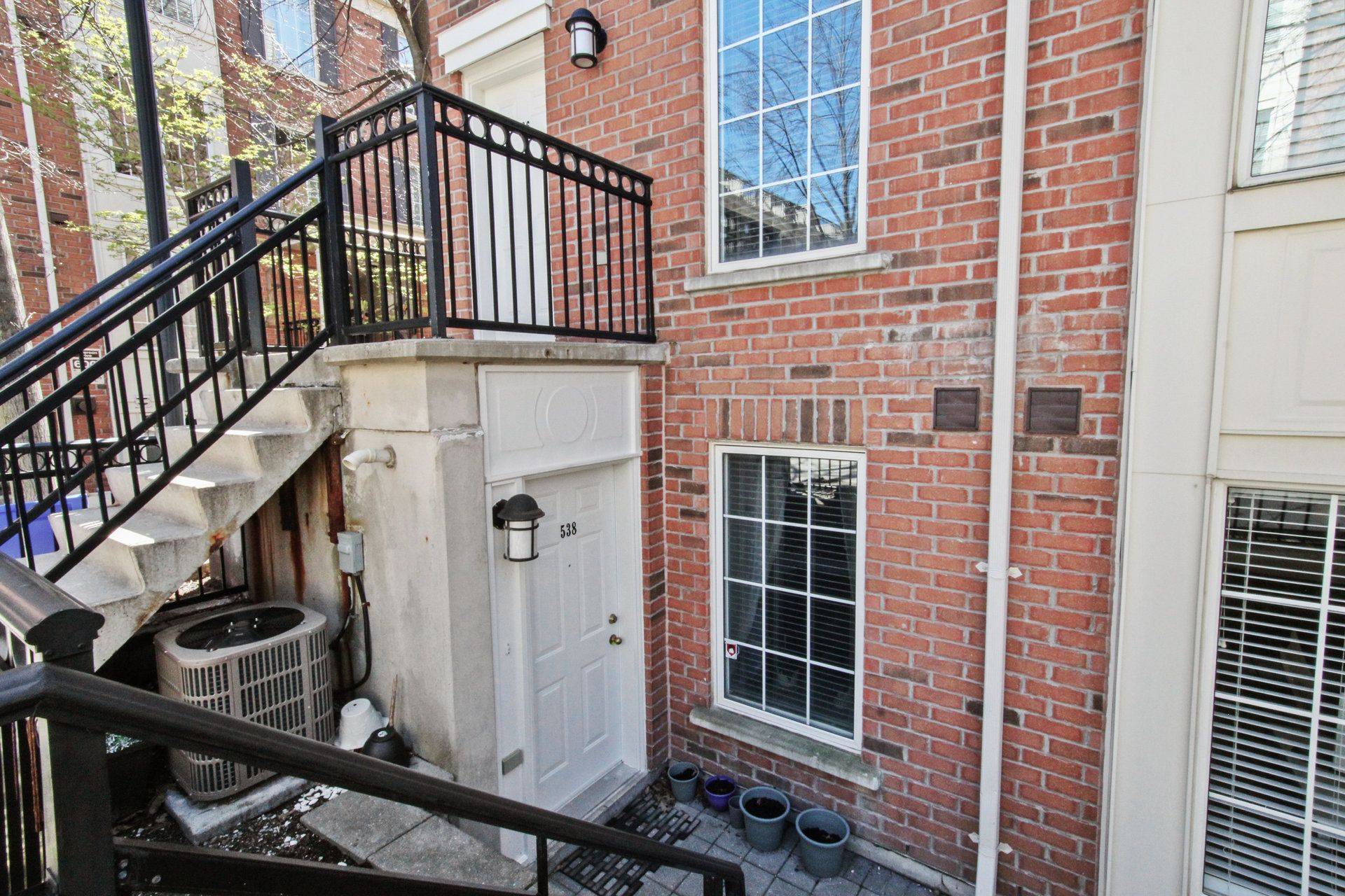 Toronto C14, ON M2N 7C2,3 Everson DR #538
