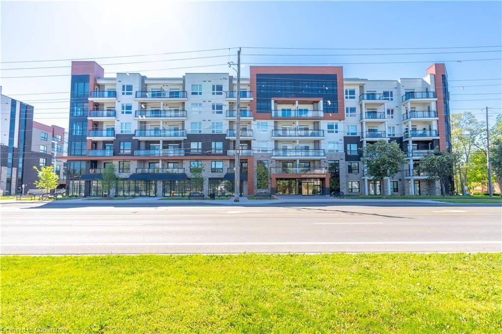 Burlington, ON L7T 0C1,320 Plains RD E #306