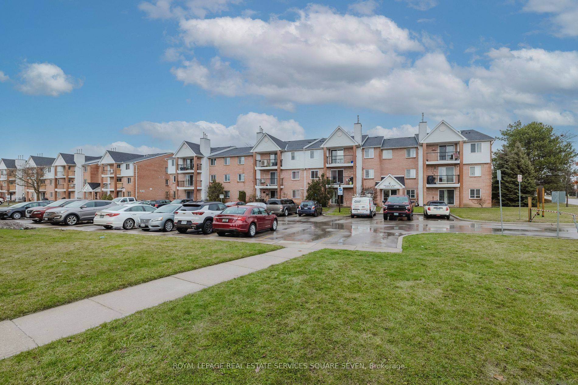 London South, ON N6E 3B8,1096 Jalna BLVD #65