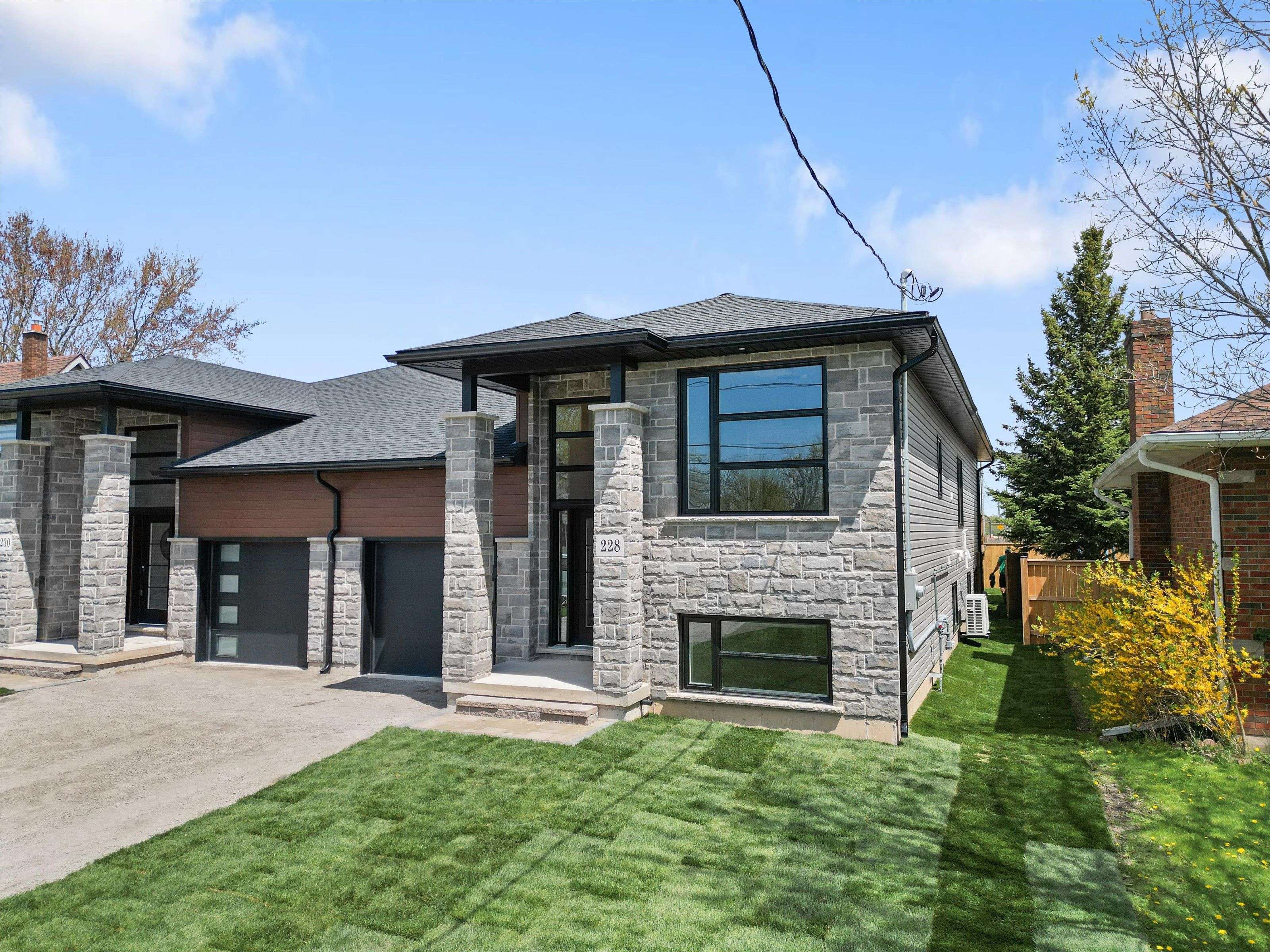 Port Colborne, ON L3K 5B6,228 Knoll ST