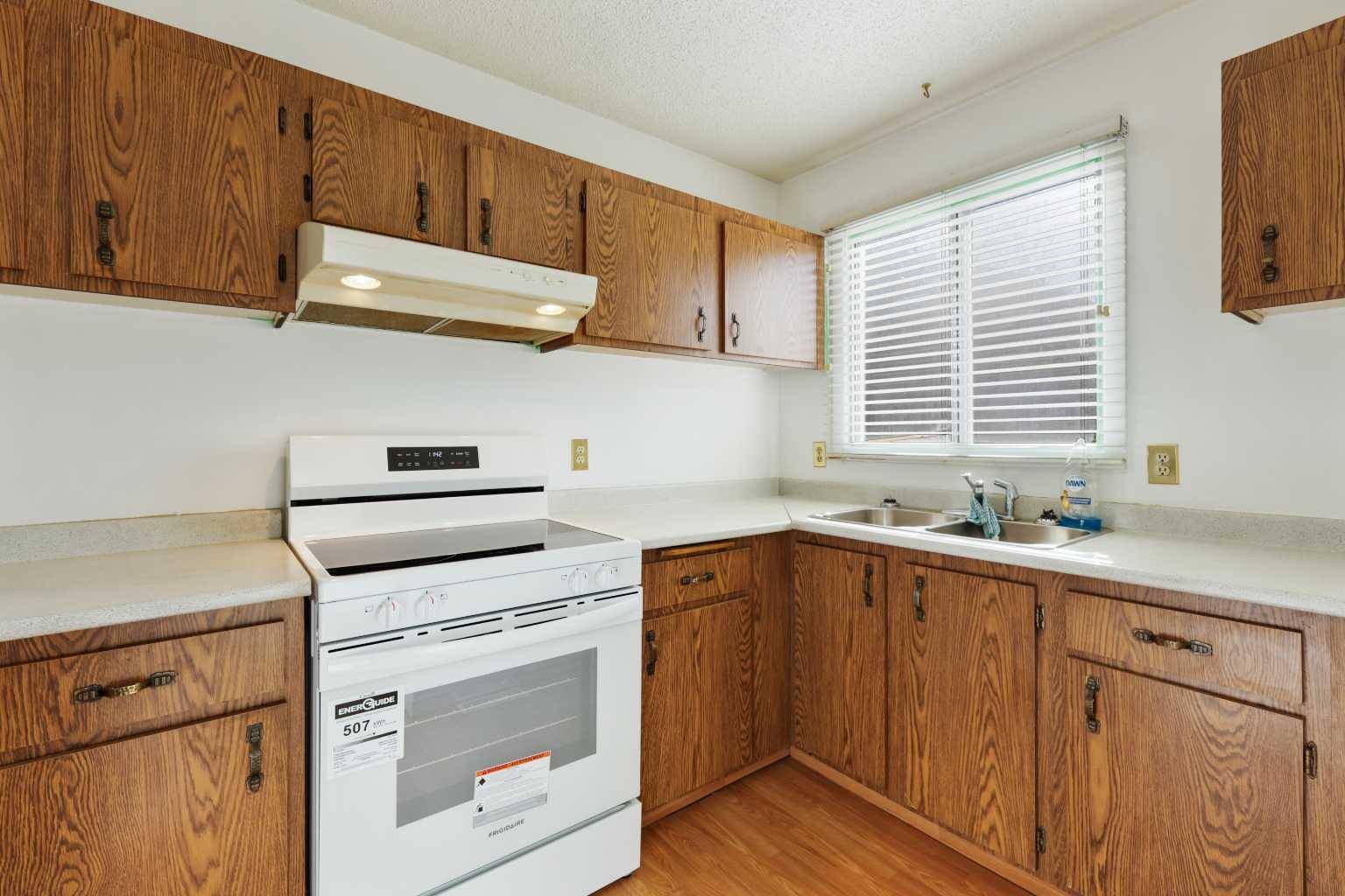 Calgary, AB T1Y 4W8,2519 38 ST NE #25