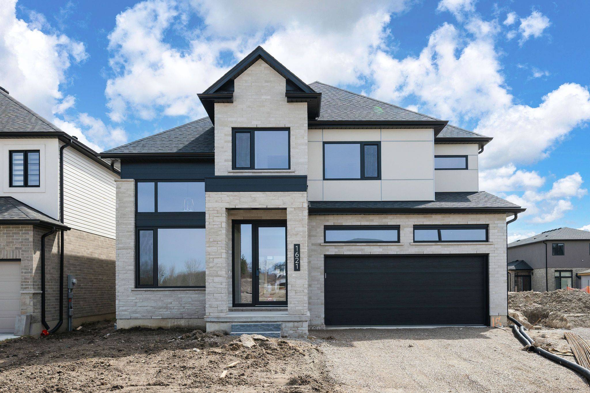 London North, ON N6G 5B6,1621 Medway Park DR