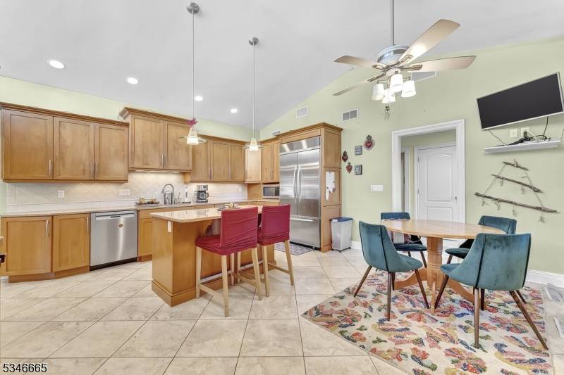 Bound Brook Boro, NJ 08805,121 Agnes Pl