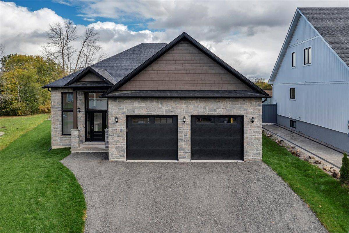 Georgina, ON L4P 0S2,849 Trivetts RD