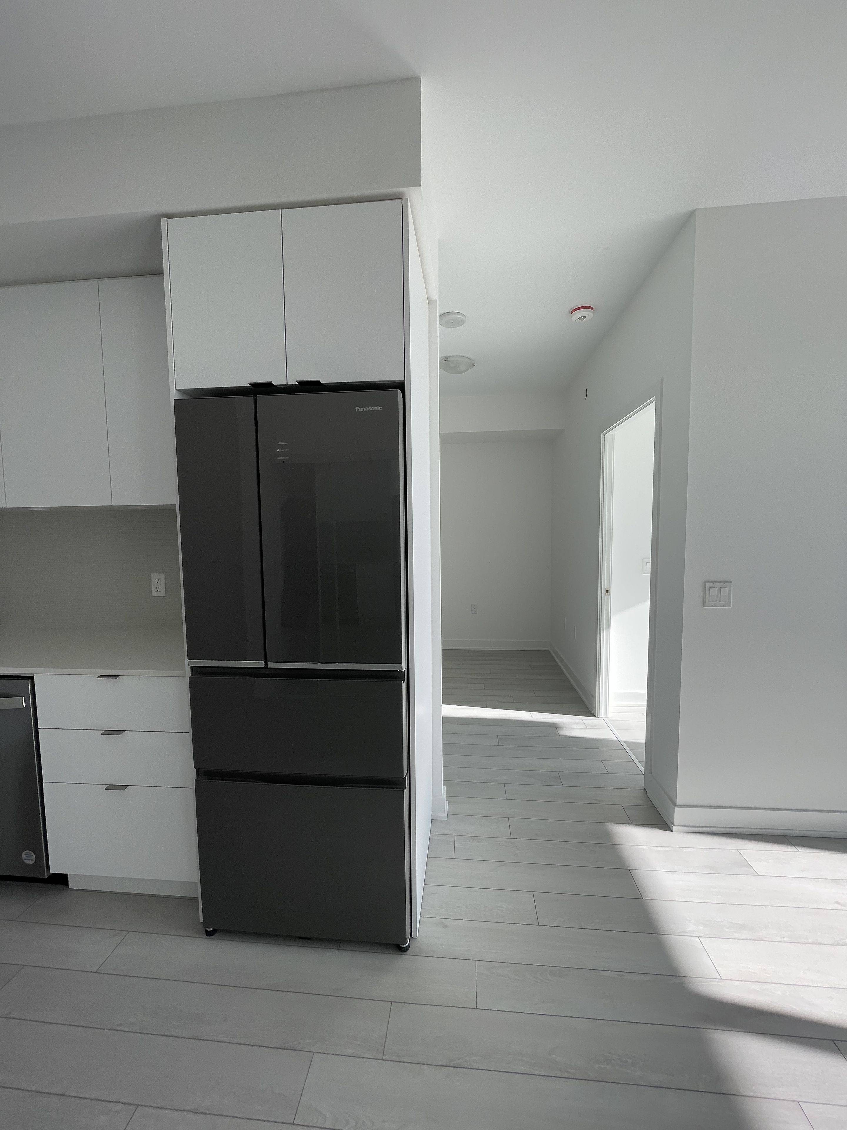 Vaughan, ON L6A 1P9,100 Eagle Rock WAY #917