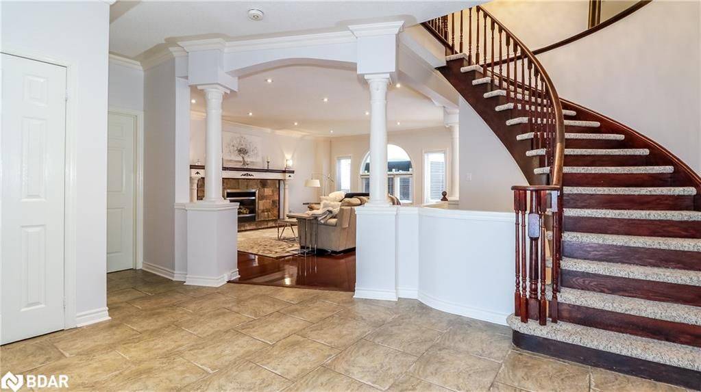 Barrie, ON L4N 5V2,33 Pinecliff CRES