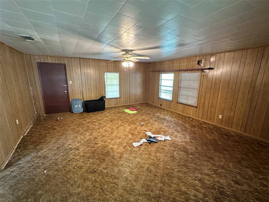 Comanche, TX 76442,1306 N Austin Street