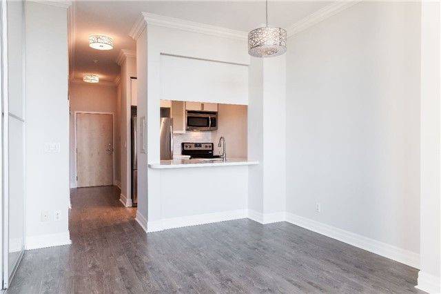 Toronto C02, ON M5R 1M2,8 Scollard ST #PH206