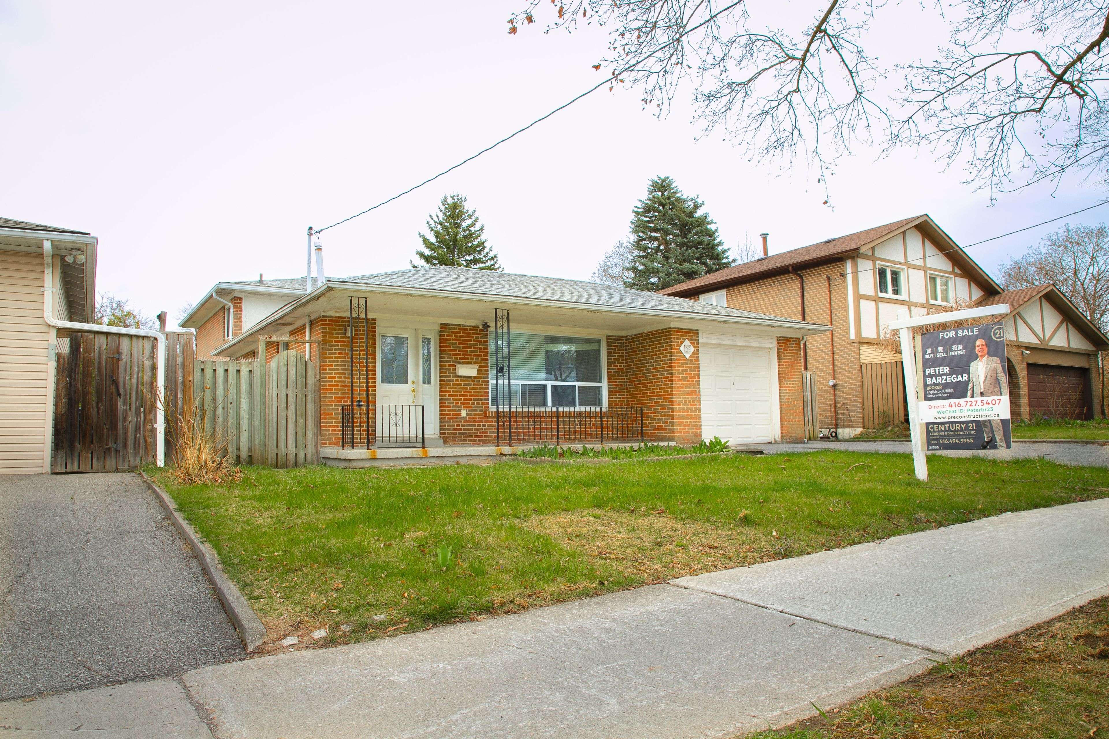 Toronto C15, ON M2J 2H9,23 Lesgay CRES