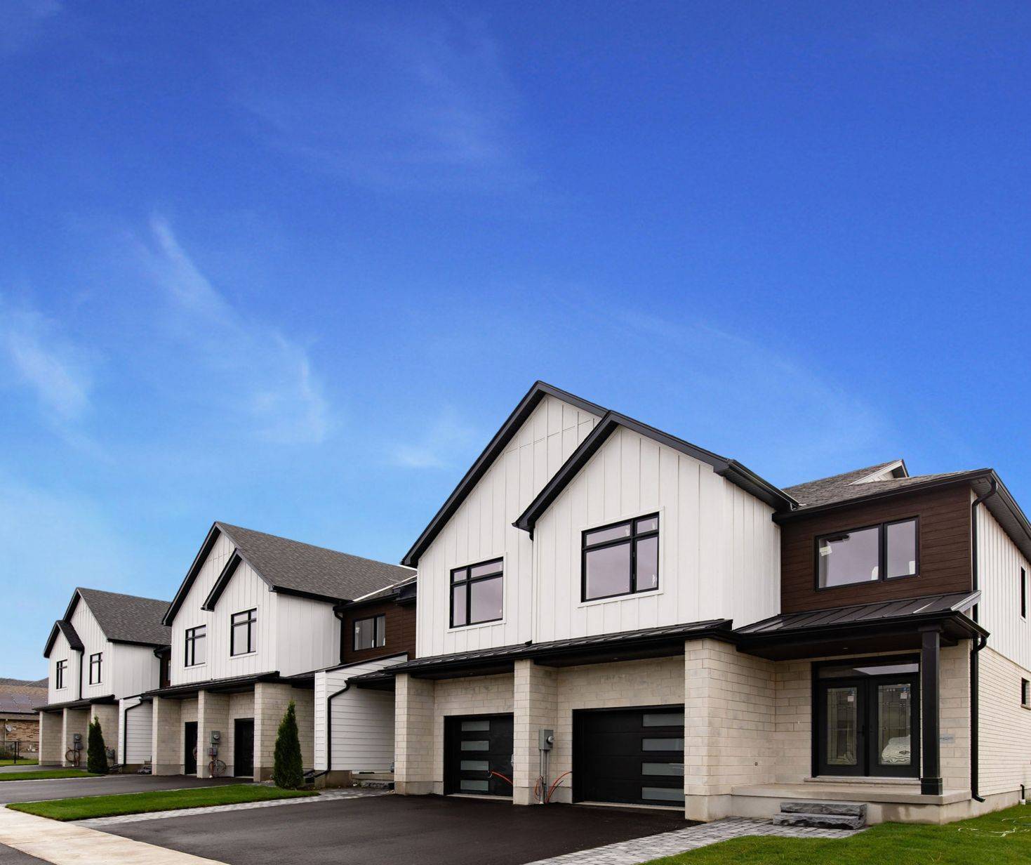 Centre Wellington, ON N0B 1S0,35 Halls DR