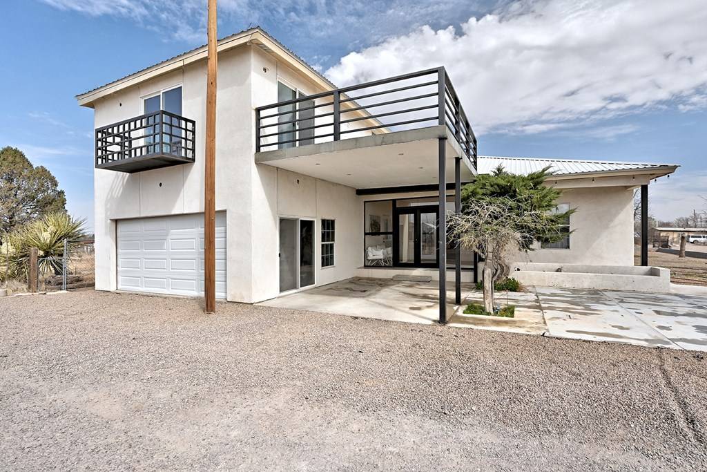 Marfa, TX 79843,1007 E Texas St