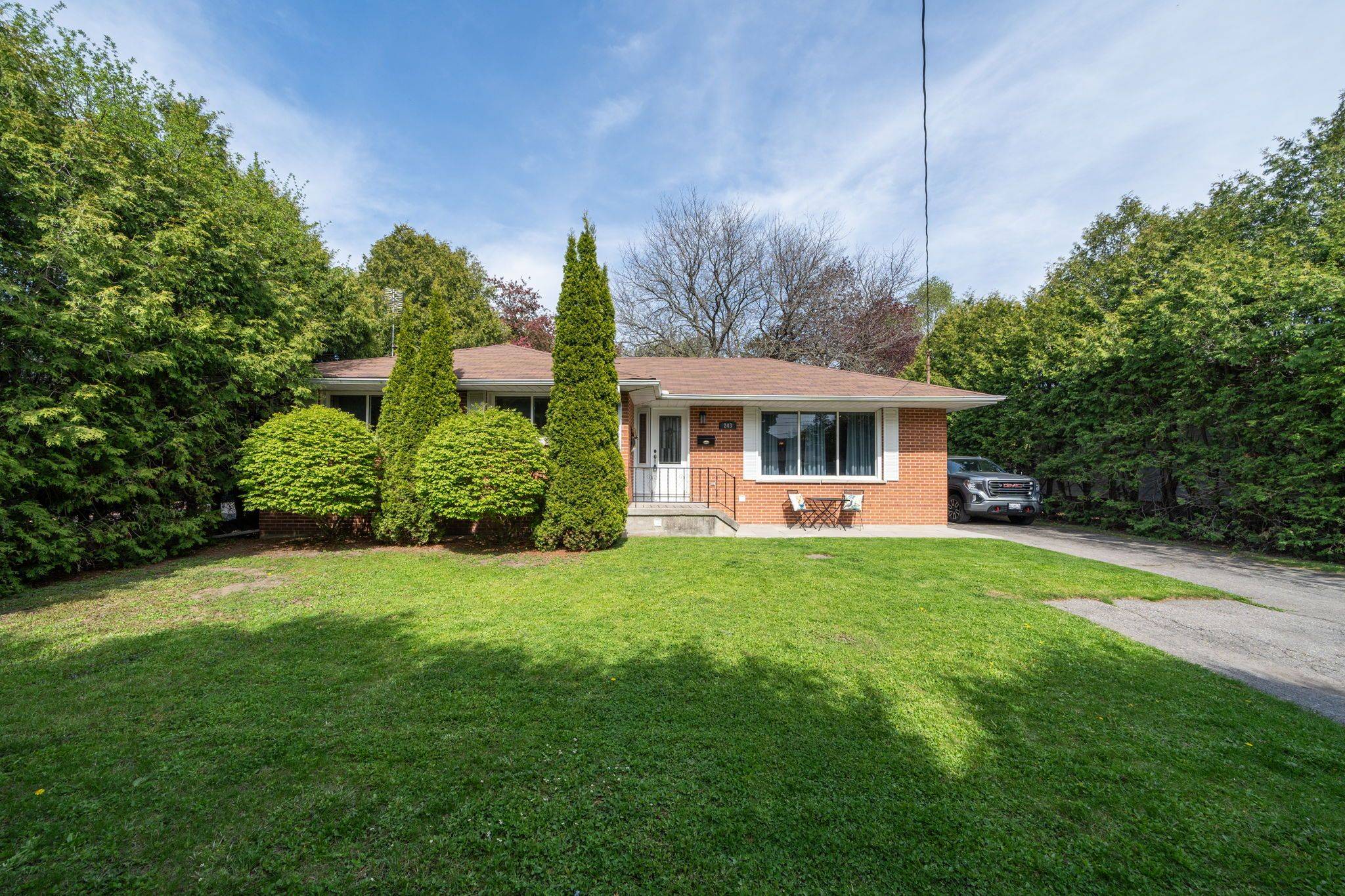 Whitby, ON L1N 3K9,243 Garrard RD