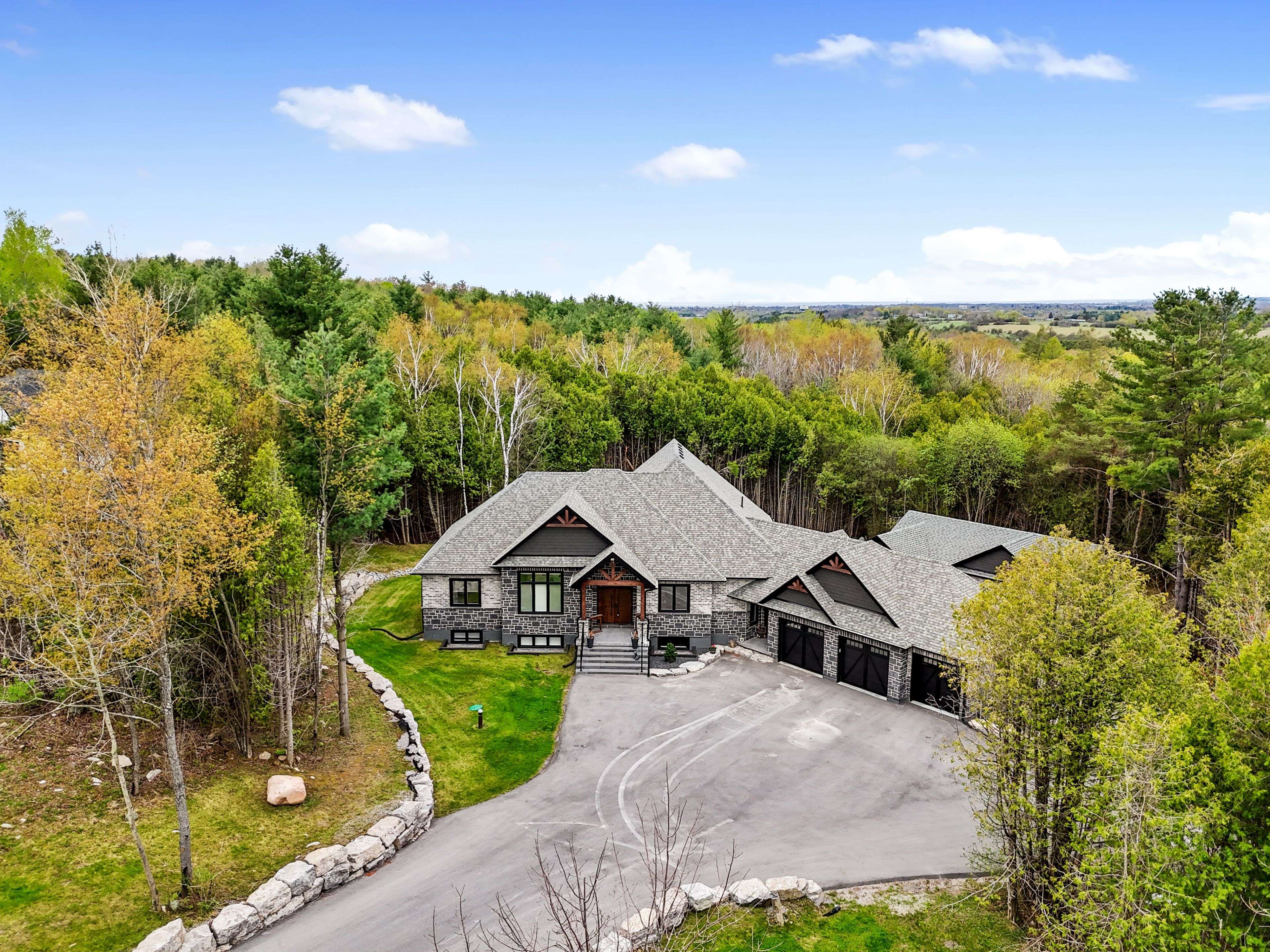Cobourg, ON K9A 4J8,2006 Hill 60 RD