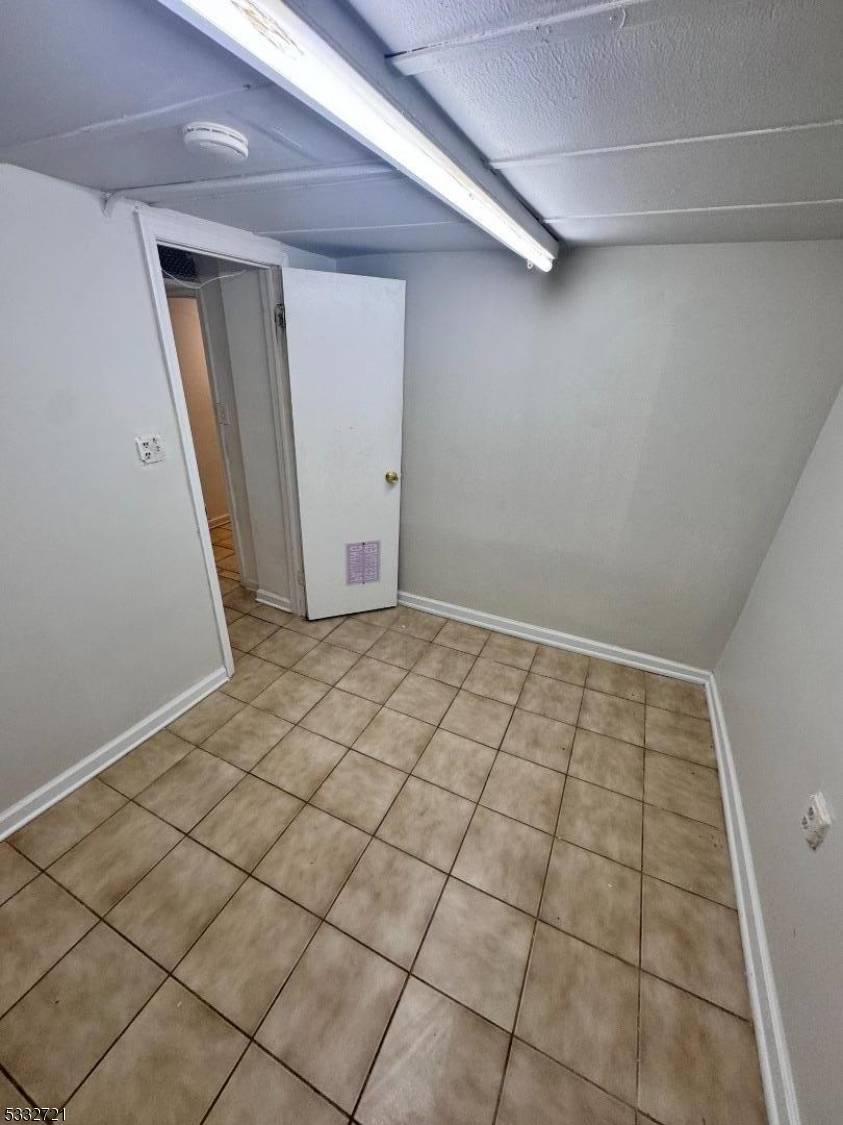 Hackensack City, NJ 07601,233 Jackson Ave